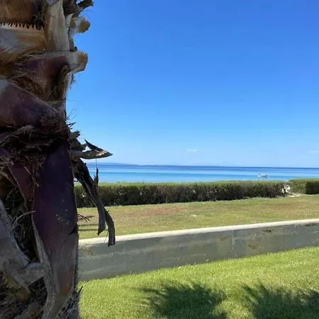 Cozy Doras Beach House Offers Panoramic Views Of Sea *