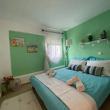 Cozy Beachfront Maisonette Offers Panoramic Views Of Sea Holiday home *