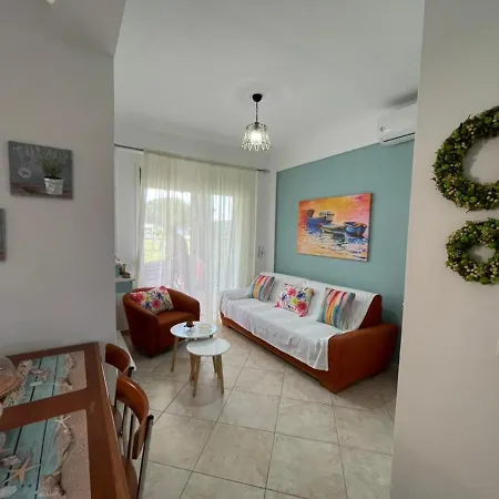 Cozy Beachfront Maisonette Offers Panoramic Views Of Sea *